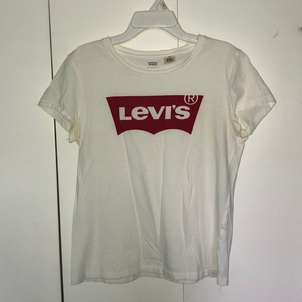 Women’s Levi T-Shirt